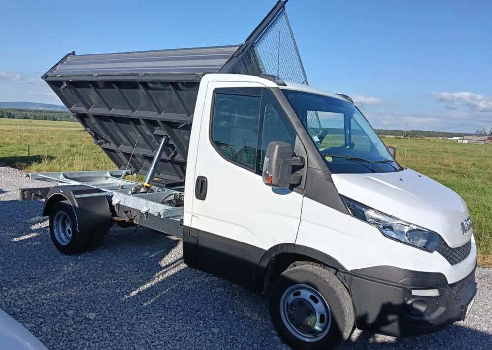 Iveco 35C13, 35C12, 35C14, 35C15 - قلاب صغير: صورة 2 Iveco 35C13, 35C12, 35C14, 35C15 - قلاب صغير: صورة 2