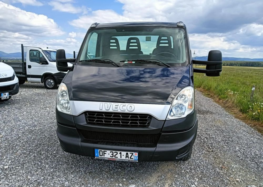 Iveco 35C13, 35C12, 35C14, 35C15 - شاحنة بهيكل معدني للمقصورة: صورة 2 Iveco 35C13, 35C12, 35C14, 35C15 - شاحنة بهيكل معدني للمقصورة: صورة 2