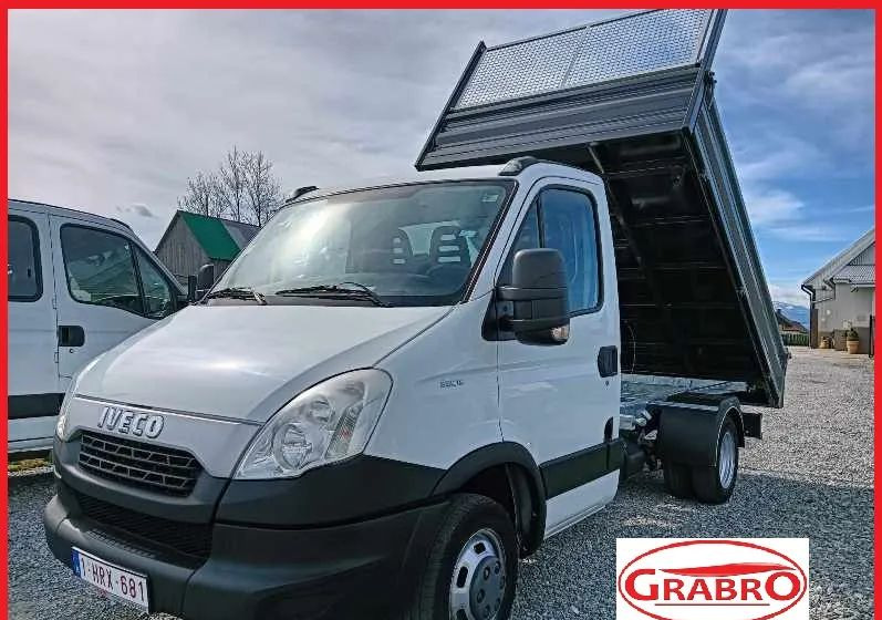 Iveco 35C13, 35C12, 35C14, 35C15 - قلاب صغير: صورة 1 Iveco 35C13, 35C12, 35C14, 35C15 - قلاب صغير: صورة 1
