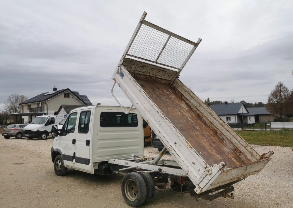 Iveco Daily 35C15 Brygadówka 3.0 - 150KM wywrotka Klimatyzacja Dubel hak kiper doka - قلاب صغير: صورة 5 Iveco Daily 35C15 Brygadówka 3.0 - 150KM wywrotka Klimatyzacja Dubel hak kiper doka - قلاب صغير: صورة 5