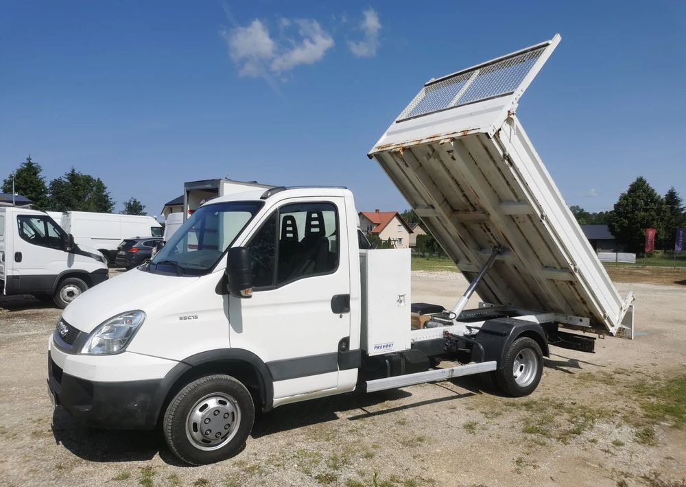 Iveco Daily 35C15 Kiper 3.0 - 150KM wywrotka Hak Bliźniak blokada mostu Klima - قلاب صغير: صورة 2 Iveco Daily 35C15 Kiper 3.0 - 150KM wywrotka Hak Bliźniak blokada mostu Klima - قلاب صغير: صورة 2
