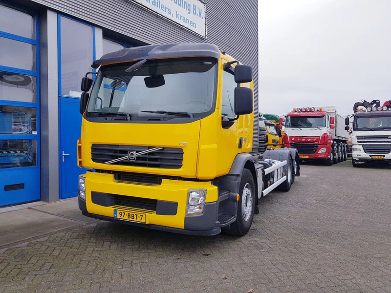 Volvo FE 300 EEV 6X2 Retarder 258.000 KM TÜV - شاحنة بهيكل معدني للمقصورة: صورة 2 Volvo FE 300 EEV 6X2 Retarder 258.000 KM TÜV - شاحنة بهيكل معدني للمقصورة: صورة 2