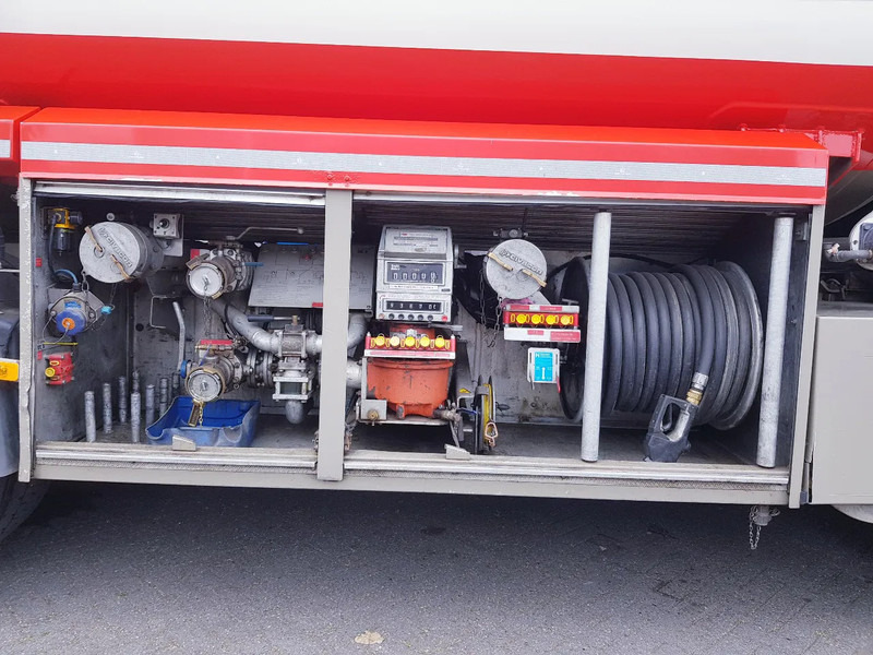 شاحنة صهريج Volvo FM 9.340 Fuel 21.400 Liter 3 Comp Euro 3: صورة 9