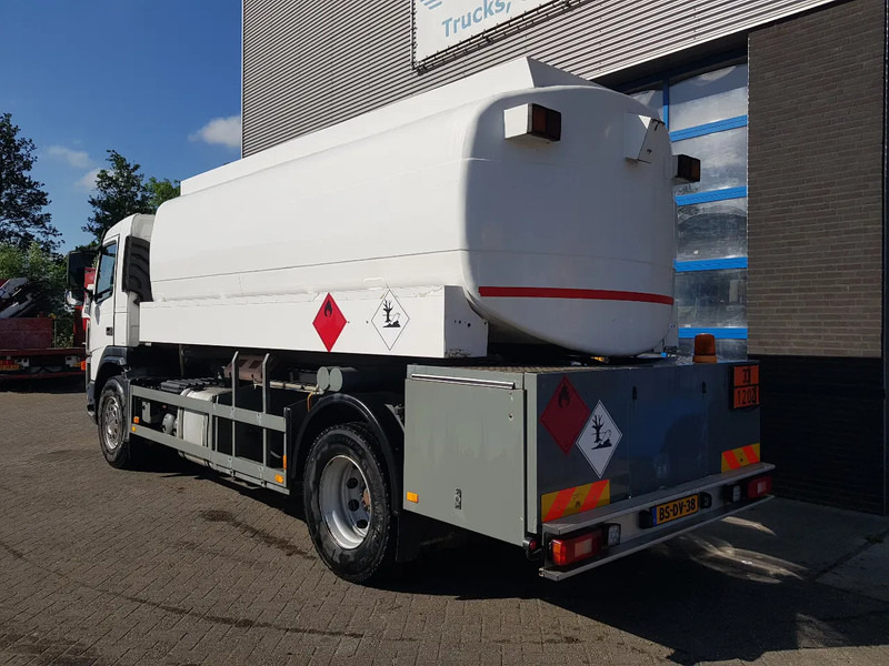 Volvo FM 9.340 Petrol, Diesel 17000 Ltr. 3 Compartementen - شاحنة صهريج: صورة 4 Volvo FM 9.340 Petrol, Diesel 17000 Ltr. 3 Compartementen - شاحنة صهريج: صورة 4