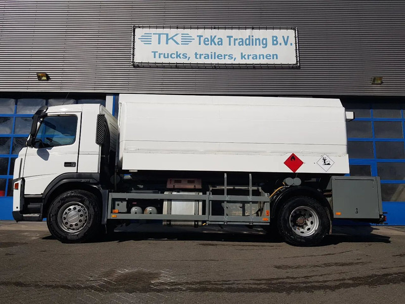 Volvo FM 9.340 Petrol, Diesel 17000 Ltr. 3 Compartementen - شاحنة صهريج: صورة 3 Volvo FM 9.340 Petrol, Diesel 17000 Ltr. 3 Compartementen - شاحنة صهريج: صورة 3