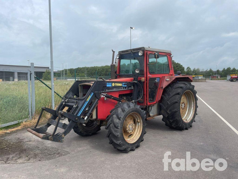 جرار Massey Ferguson 590 4WD: صورة 1
