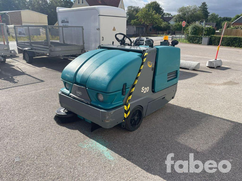 TENNANT S20 - سياره كنس شوارع: صورة 1 TENNANT S20 - سياره كنس شوارع: صورة 1