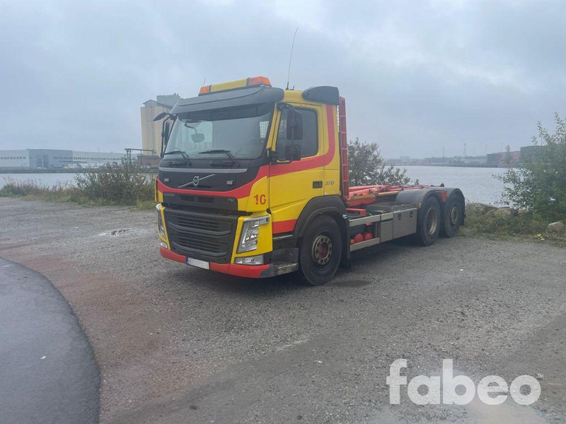 Volvo FM 370 - شاحنة برافعة خطافية: صورة 1 Volvo FM 370 - شاحنة برافعة خطافية: صورة 1