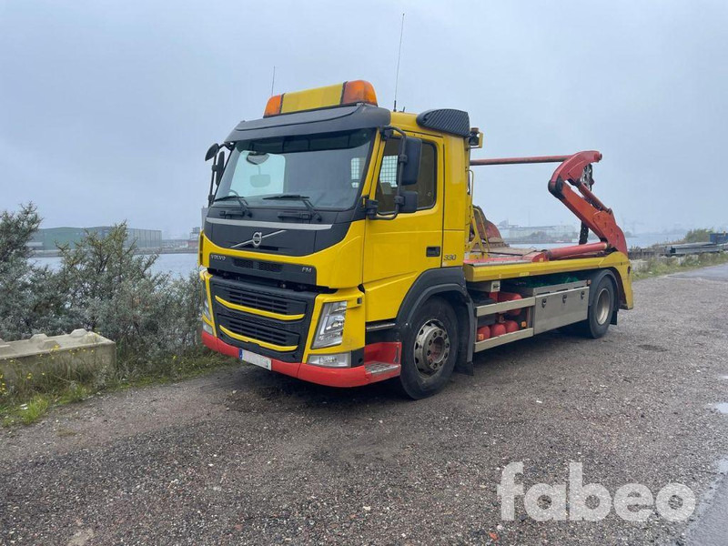 Volvo FM330 - شاحنة لودر انزلاقي: صورة 1 Volvo FM330 - شاحنة لودر انزلاقي: صورة 1