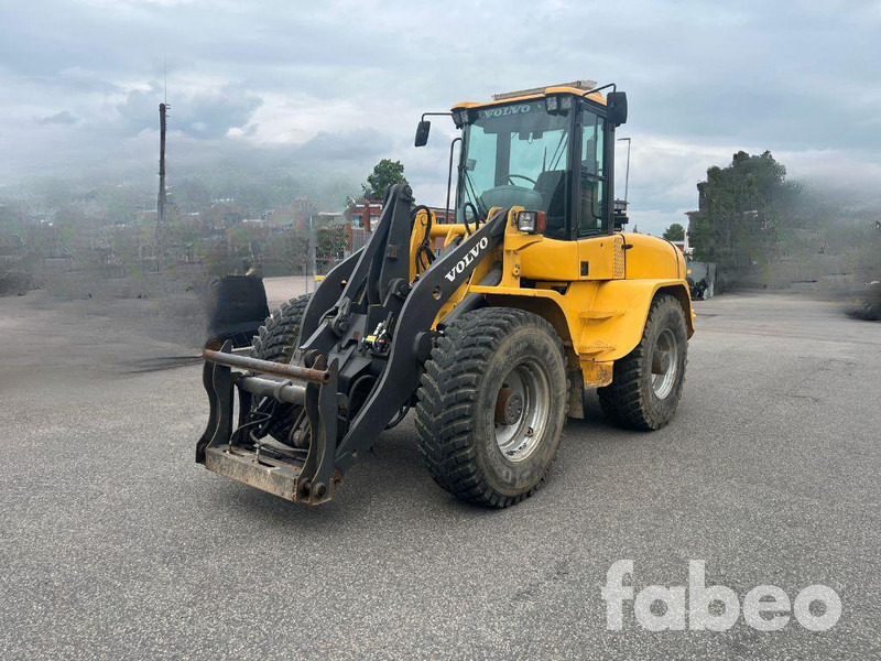 Volvo L40B - اللودر بعجل: صورة 1 Volvo L40B - اللودر بعجل: صورة 1