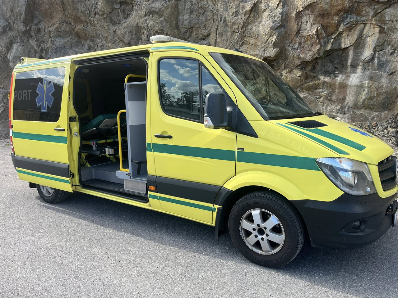 Mercedes-Benz Sprinter 316 - 2 stretcher AMBULANCE / Krankenwagen / Швидка допомога - سيارة إسعاف: صورة 1 Mercedes-Benz Sprinter 316 - 2 stretcher AMBULANCE / Krankenwagen / Швидка допомога - سيارة إسعاف: صورة 1
