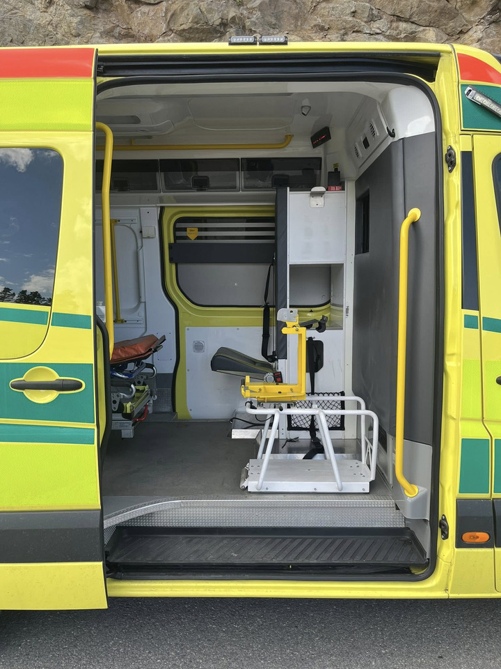 سيارة إسعاف Mercedes-Benz Sprinter 319 - AMBULANCE / Krankenwagen / Ambulancia: صورة 10