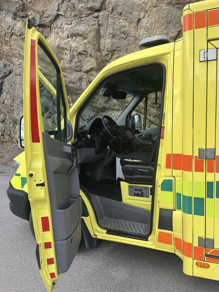 Mercedes-Benz Sprinter 319 - AMBULANCEBOX / Krankenwagen / ambulance - سيارة إسعاف: صورة 3 Mercedes-Benz Sprinter 319 - AMBULANCEBOX / Krankenwagen / ambulance - سيارة إسعاف: صورة 3