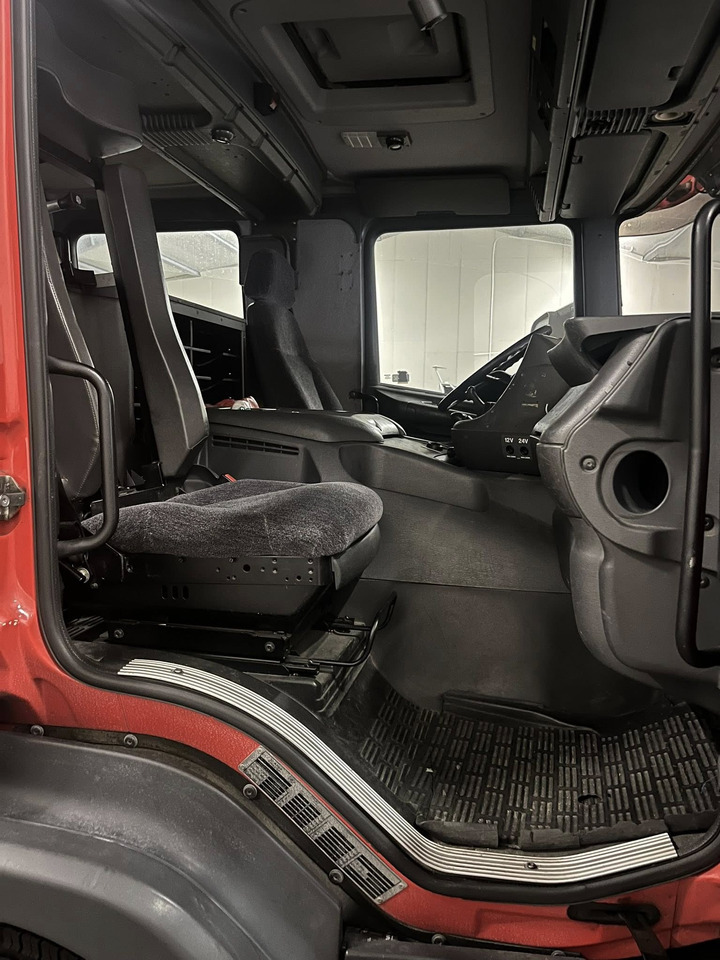 شاحنة حريق SCANIA P94GB 4x2 NZ310 - Fire engine - RESERVERAD !!: صورة 18 شاحنة حريق SCANIA P94GB 4x2 NZ310 - Fire engine - RESERVERAD !!: صورة 18
