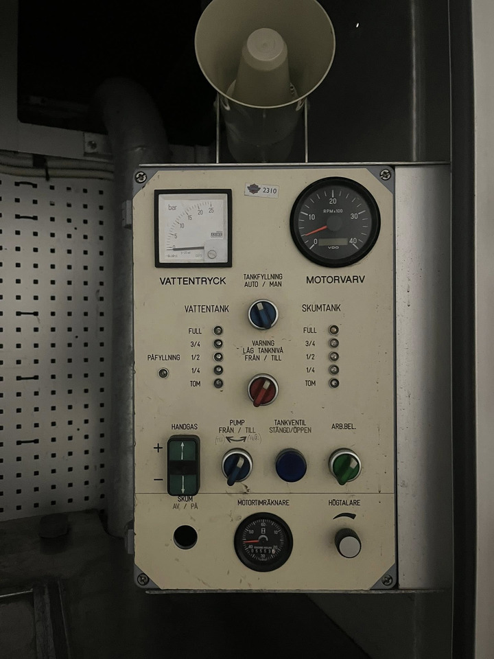 شاحنة حريق SCANIA P94GB 4x2 NZ310 - Fire engine - RESERVERAD !!: صورة 14 شاحنة حريق SCANIA P94GB 4x2 NZ310 - Fire engine - RESERVERAD !!: صورة 14