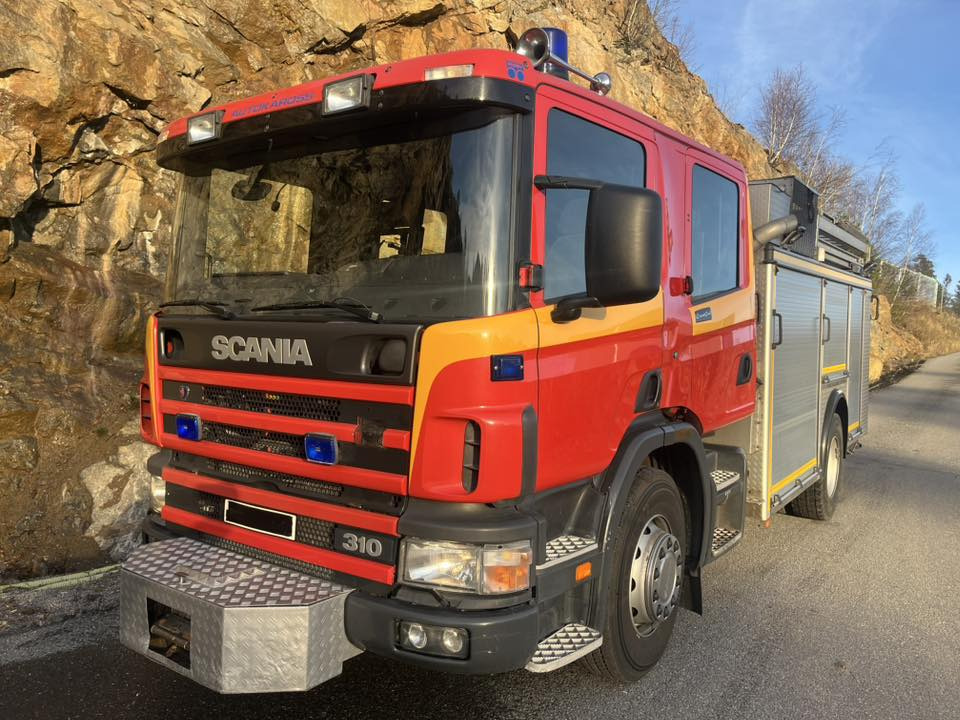 SCANIA P94GB 4x2 NZ310 - Fire engine - RESERVERAD !! - شاحنة حريق: صورة 1 SCANIA P94GB 4x2 NZ310 - Fire engine - RESERVERAD !! - شاحنة حريق: صورة 1