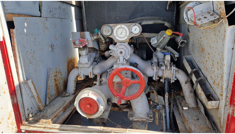 Mercedes-Benz 1113 4X4 new tank - شاحنة حريق: صورة 5 Mercedes-Benz 1113 4X4 new tank - شاحنة حريق: صورة 5