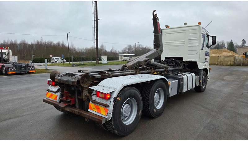 Volvo FH500 6X4 - شاحنة برافعة خطافية: صورة 3 Volvo FH500 6X4 - شاحنة برافعة خطافية: صورة 3