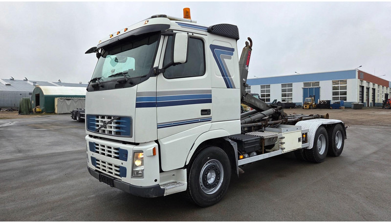 Volvo FH500 6X4 - شاحنة برافعة خطافية: صورة 1 Volvo FH500 6X4 - شاحنة برافعة خطافية: صورة 1
