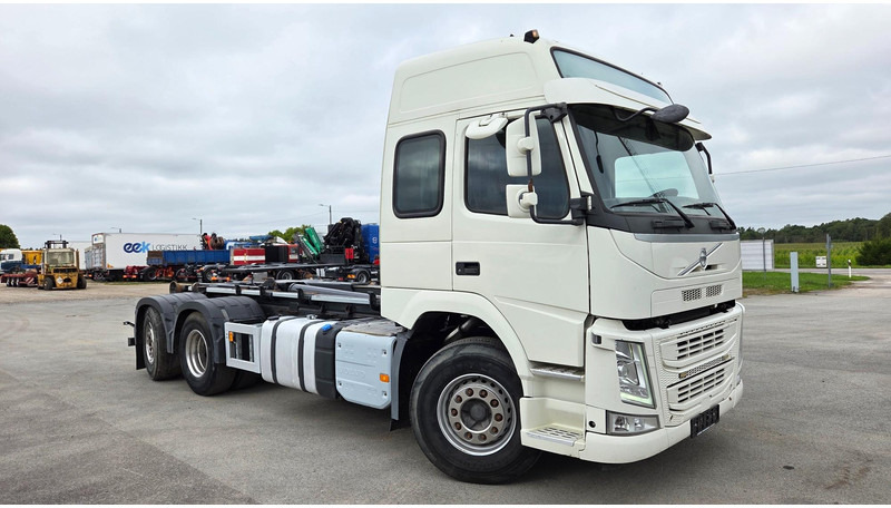 Volvo FM460 6X2*4 - شاحنة برافعة خطافية: صورة 2 Volvo FM460 6X2*4 - شاحنة برافعة خطافية: صورة 2