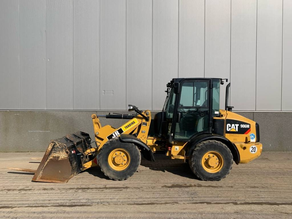 CAT 906 - اللودر بعجل: صورة 1 CAT 906 - اللودر بعجل: صورة 1