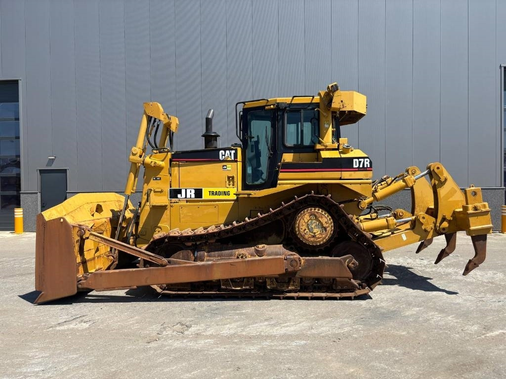 CAT D 7 R (Leica GPS / Under Preparation) - بلدوزر: صورة 1 CAT D 7 R (Leica GPS / Under Preparation) - بلدوزر: صورة 1