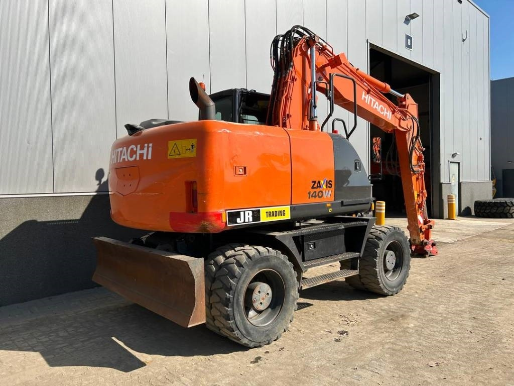 Hitachi ZX 140 W-5B - حفار ذو عجلات: صورة 5 Hitachi ZX 140 W-5B - حفار ذو عجلات: صورة 5