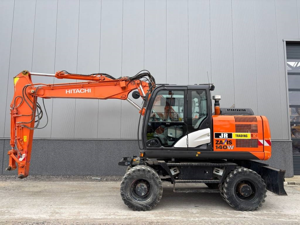 Hitachi ZX 140 W-5B - حفار ذو عجلات: صورة 1 Hitachi ZX 140 W-5B - حفار ذو عجلات: صورة 1