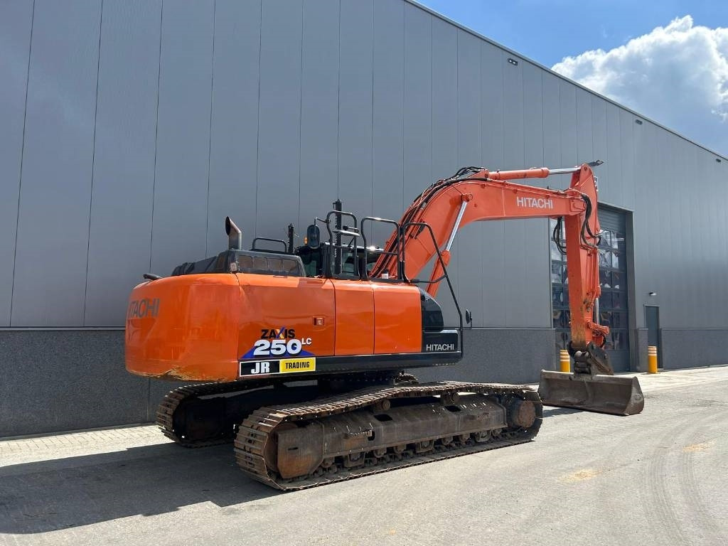 Hitachi ZX 250 LC-6 (GPS Prepared) - حفار زاحف: صورة 5 Hitachi ZX 250 LC-6 (GPS Prepared) - حفار زاحف: صورة 5