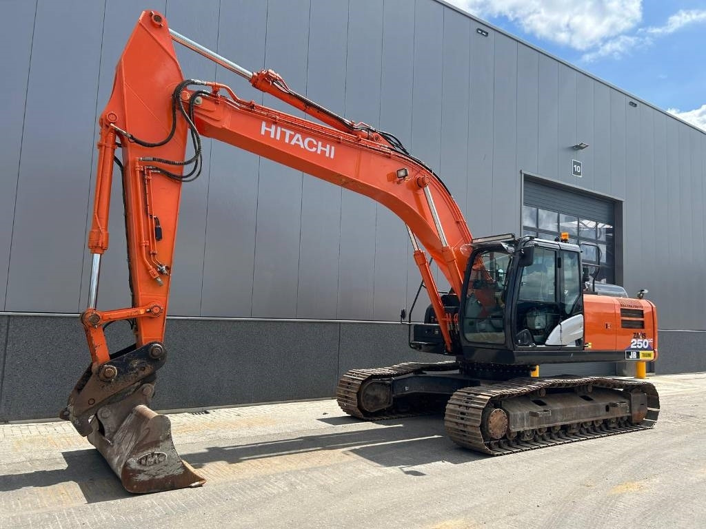 Hitachi ZX 250 LC-6 (GPS Prepared) - حفار زاحف: صورة 2 Hitachi ZX 250 LC-6 (GPS Prepared) - حفار زاحف: صورة 2