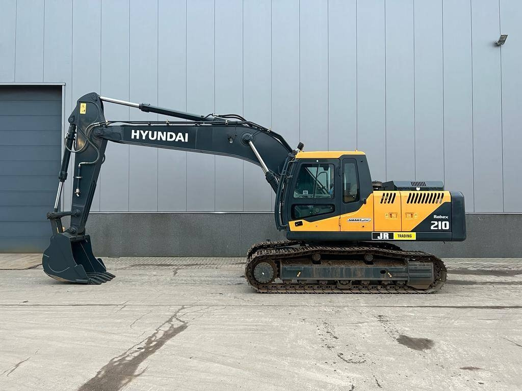 Hyundai R 210 - حفار زاحف: صورة 1 Hyundai R 210 - حفار زاحف: صورة 1