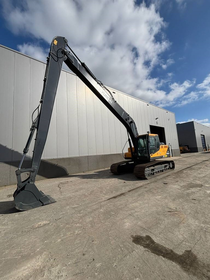 Hyundai R 245 LR - حفّار: صورة 2 Hyundai R 245 LR - حفّار: صورة 2