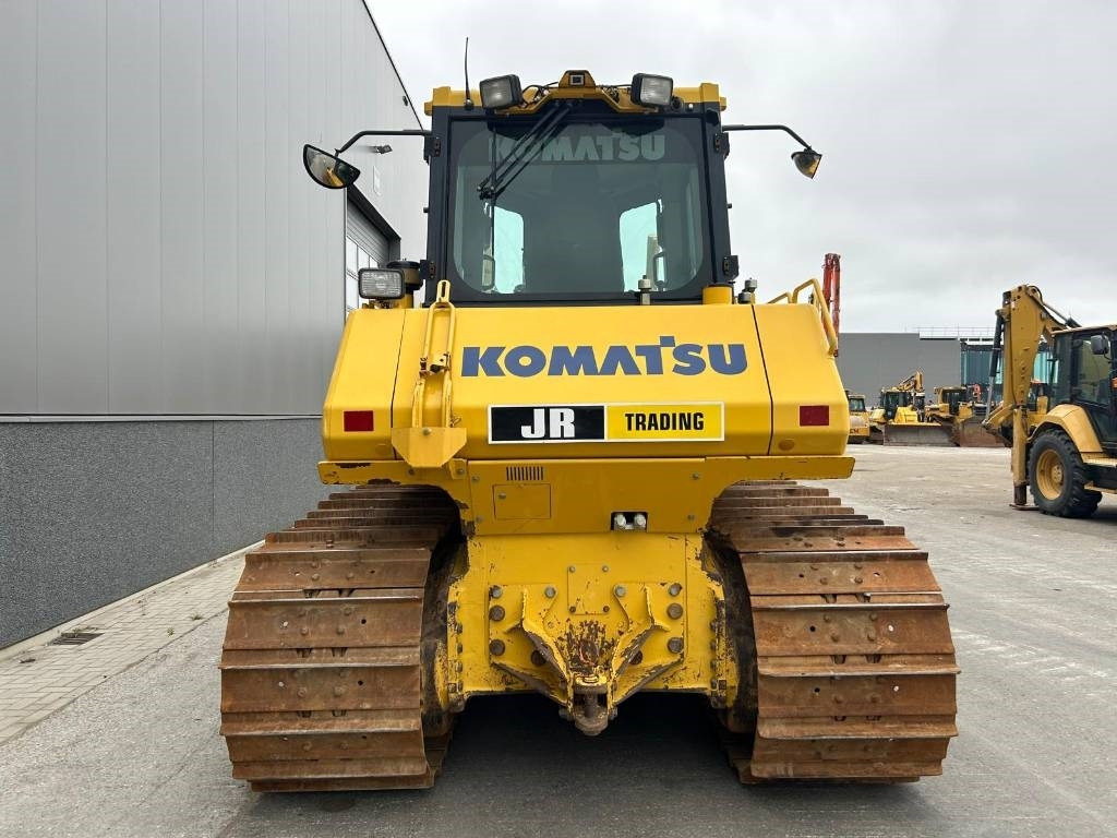 Komatsu D 65 WX-18 - بلدوزر: صورة 4 Komatsu D 65 WX-18 - بلدوزر: صورة 4