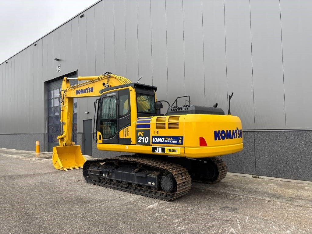 Komatsu PC 210-10M0 - حفار زاحف: صورة 3 Komatsu PC 210-10M0 - حفار زاحف: صورة 3