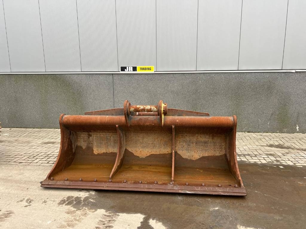 Volvo EC 480 E L coupler + bucket - بكت - آلات الإنشاء: صورة 1 Volvo EC 480 E L coupler + bucket - بكت - آلات الإنشاء: صورة 1