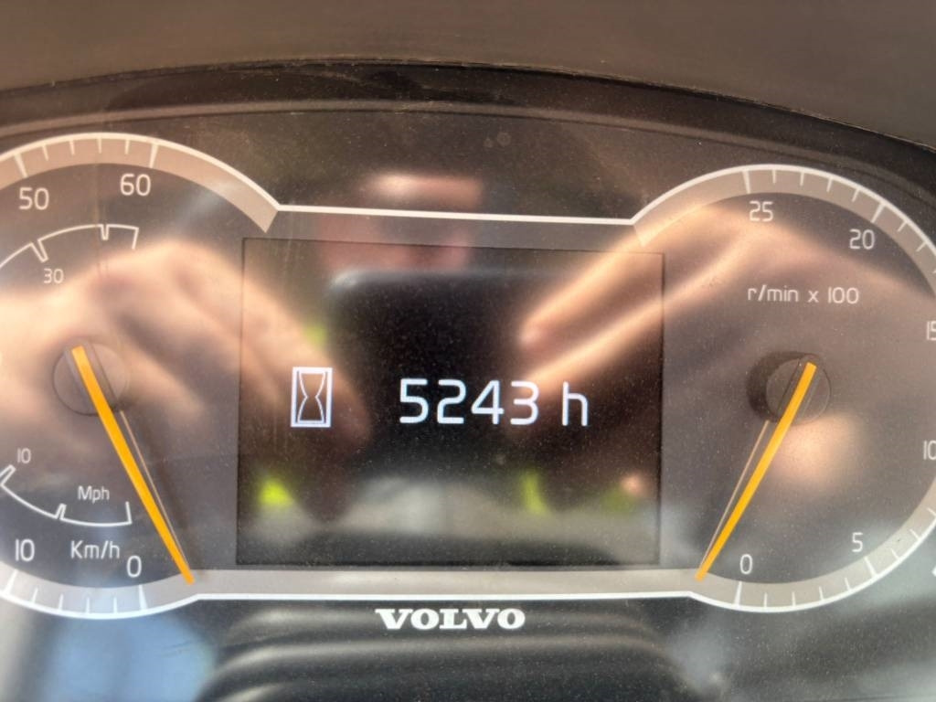 Volvo L 180 H - اللودر بعجل: صورة 3 Volvo L 180 H - اللودر بعجل: صورة 3