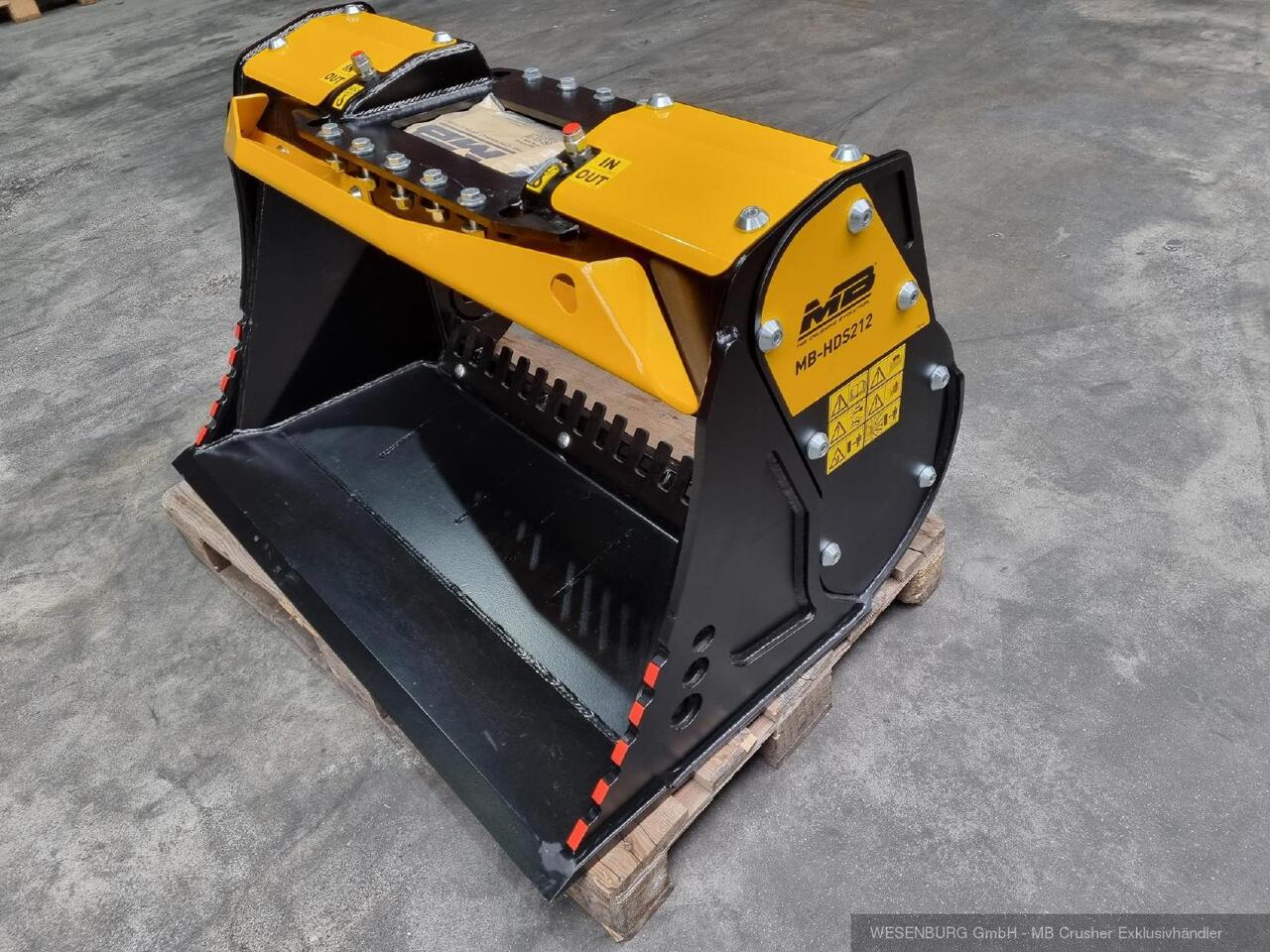 MB Crusher Schaufelseparator Separator MB-HDS 212 / 5,0 - 10,0 t - قادوس الفرز - آلات الإنشاء: صورة 1 MB Crusher Schaufelseparator Separator MB-HDS 212 / 5,0 - 10,0 t - قادوس الفرز - آلات الإنشاء: صورة 1