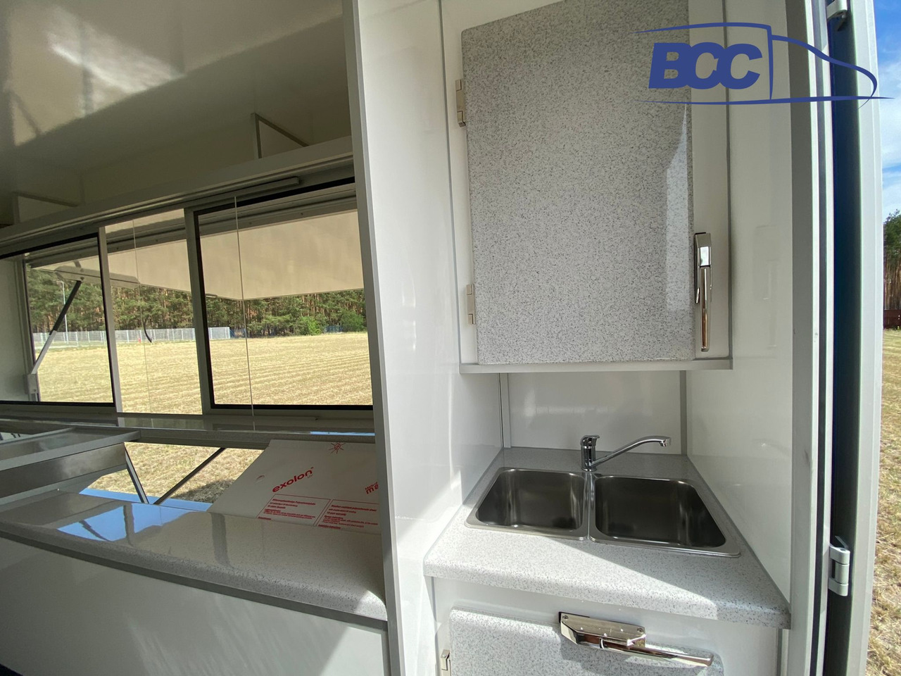 تأجير  BCC POLSKA - FOOD TRUCK - SAMOCHÓD DO SPRZEDAŻY SERÓW, FOOD TRUCK Z NABIAŁEM, AUTO SKLEP - PEUGEOT BOXER BCC POLSKA - FOOD TRUCK - SAMOCHÓD DO SPRZEDAŻY SERÓW, FOOD TRUCK Z NABIAŁEM, AUTO SKLEP - PEUGEOT BOXER: صورة 8