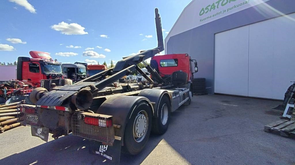 Renault Premium 380dxi 5,30m multilift koukkulaite - شاحنة برافعة خطافية: صورة 4 Renault Premium 380dxi 5,30m multilift koukkulaite - شاحنة برافعة خطافية: صورة 4