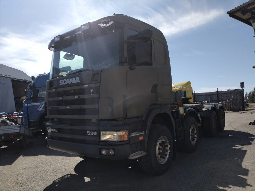 Scania R144 530 raskas lavetti veturi - مقطورة السحب: صورة 1 Scania R144 530 raskas lavetti veturi - مقطورة السحب: صورة 1