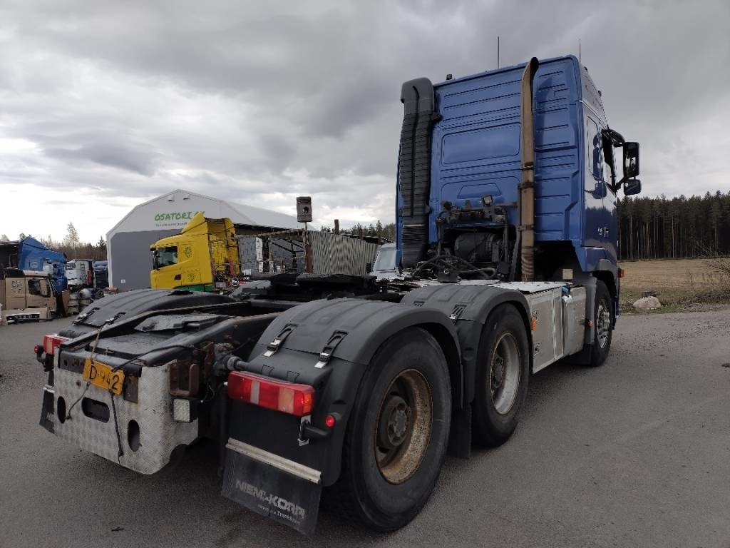 Volvo FH16 580 6x4 veturi, hydrauliikka - مقطورة السحب: صورة 3 Volvo FH16 580 6x4 veturi, hydrauliikka - مقطورة السحب: صورة 3