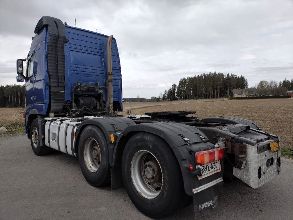 Volvo FH16 580 6x4 veturi, hydrauliikka - مقطورة السحب: صورة 4 Volvo FH16 580 6x4 veturi, hydrauliikka - مقطورة السحب: صورة 4