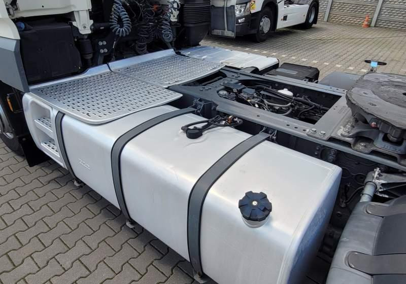 DAF XF510 SPACE CAB / SPROWADZONY / MANUAL / RETARDER - رأس تريلا: صورة 3 DAF XF510 SPACE CAB / SPROWADZONY / MANUAL / RETARDER - رأس تريلا: صورة 3