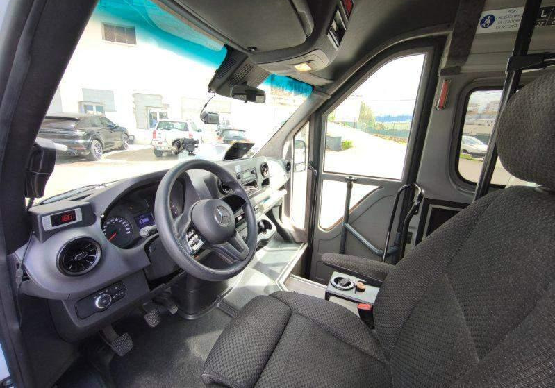 Mercedes-Benz SPRINTER/ 24 MIEJSCA + STOJĄCE/ 67 000 KM - حافلة الضواحي: صورة 4 Mercedes-Benz SPRINTER/ 24 MIEJSCA + STOJĄCE/ 67 000 KM - حافلة الضواحي: صورة 4
