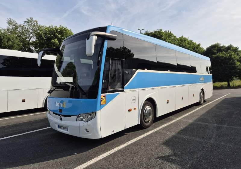 Temsa HD13 / SPROWADZONA/ MANUAL / NOWY SILNIK - حافلة نقل لمسافات طويلة: صورة 1 Temsa HD13 / SPROWADZONA/ MANUAL / NOWY SILNIK - حافلة نقل لمسافات طويلة: صورة 1