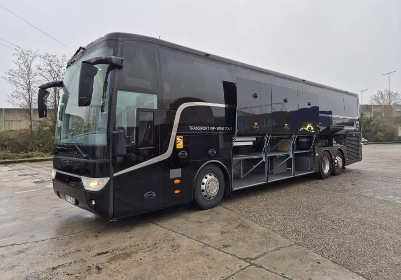 VanHool TX16 ASTRON / SPROWADZONY / 61 MIEJSC/ EURO 6 - حافلة نقل لمسافات طويلة: صورة 1 VanHool TX16 ASTRON / SPROWADZONY / 61 MIEJSC/ EURO 6 - حافلة نقل لمسافات طويلة: صورة 1