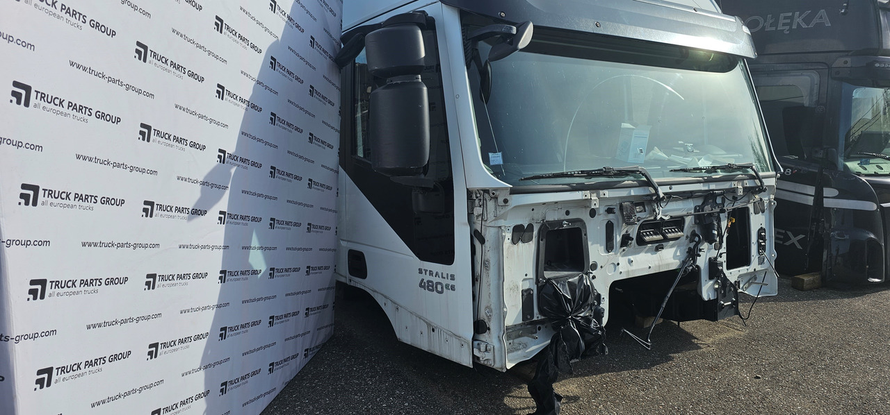 IVECO IVECO STRALIS EURO6 HI-WAY cab, cabin 5801758713, 504087022 - قطع الغيار - شاحنة: صورة 2 IVECO IVECO STRALIS EURO6 HI-WAY cab, cabin 5801758713, 504087022 - قطع الغيار - شاحنة: صورة 2