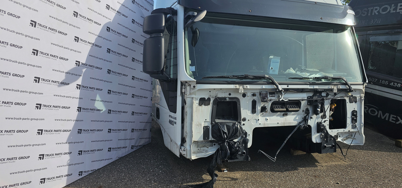 IVECO IVECO STRALIS EURO6 HI-WAY cab, cabin 5801758713, 504087022 - قطع الغيار - شاحنة: صورة 1 IVECO IVECO STRALIS EURO6 HI-WAY cab, cabin 5801758713, 504087022 - قطع الغيار - شاحنة: صورة 1