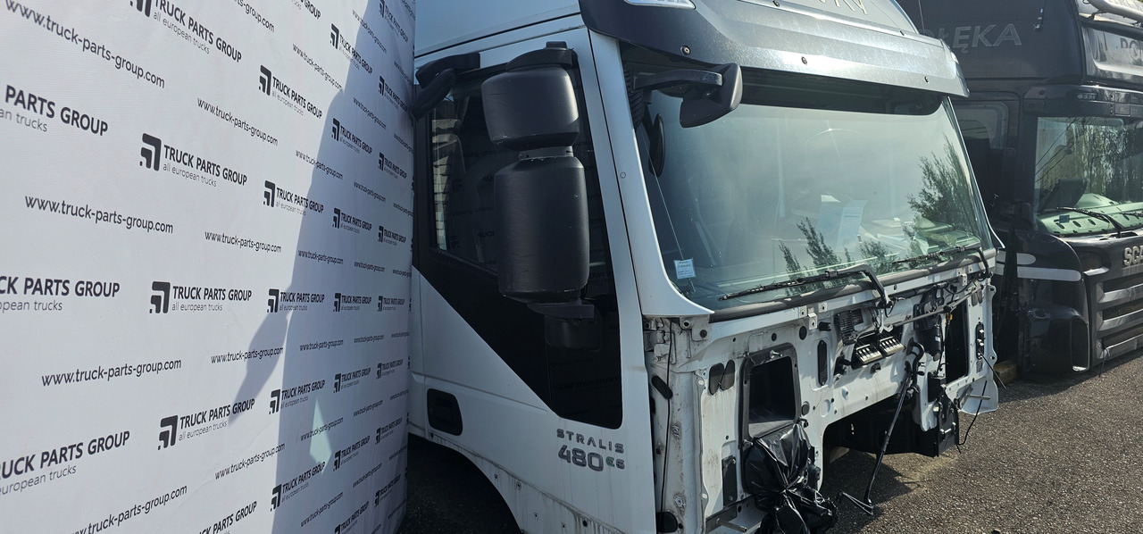 IVECO IVECO STRALIS EURO6 HI-WAY cab, cabin 5801758713, 504087022 - قطع الغيار - شاحنة: صورة 3 IVECO IVECO STRALIS EURO6 HI-WAY cab, cabin 5801758713, 504087022 - قطع الغيار - شاحنة: صورة 3