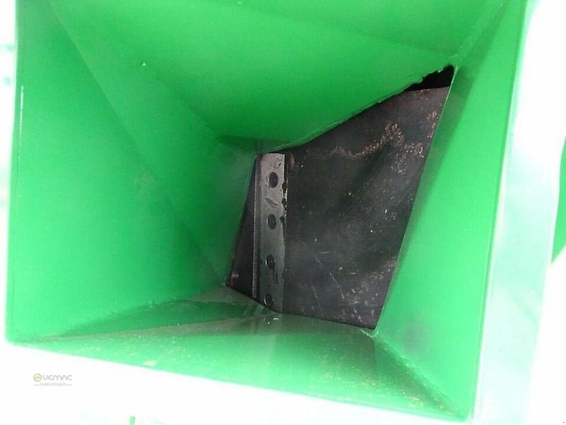 Vemac Holzhäcksler Agrifarm WOD11H Holzschredder Häcksler Hydraulik, bis 13cm Holzeinzug - قاطعة الأخشاب: صورة 1 Vemac Holzhäcksler Agrifarm WOD11H Holzschredder Häcksler Hydraulik, bis 13cm Holzeinzug - قاطعة الأخشاب: صورة 1